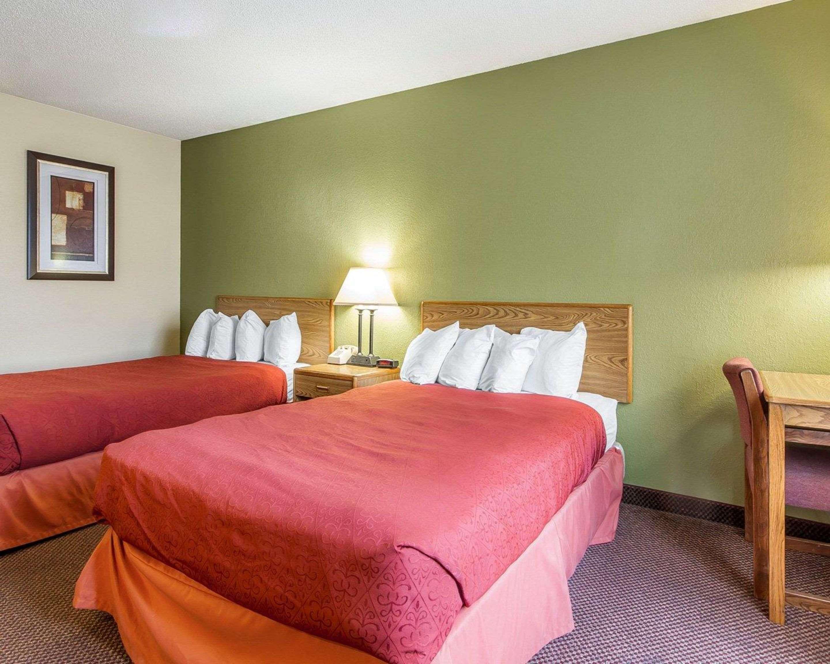 Americinn By Wyndham Reedsburg Exterior photo